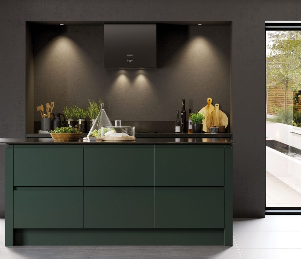 Kitchen in Deeep Forrest colour