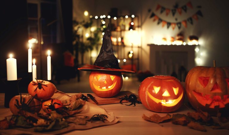Halloween Candlelit Pumpkins