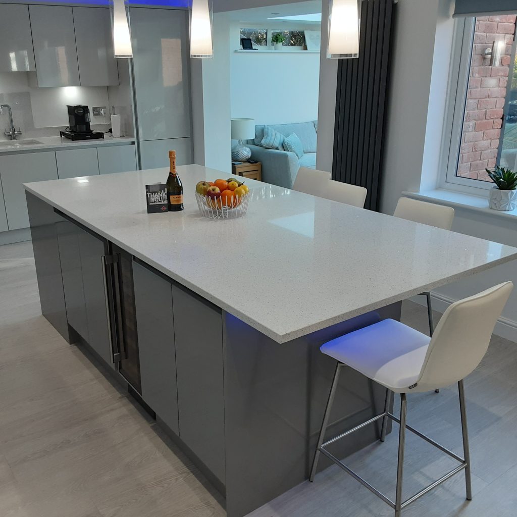 Handleless Light and Dust Grey Zara Gloss kitchen made by The Kitchen Depot 4