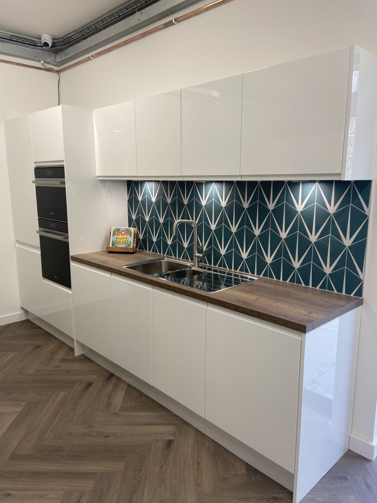 Rosyth Kitchen Showroom kitchen display from the ktichen depot Rosyth showroom