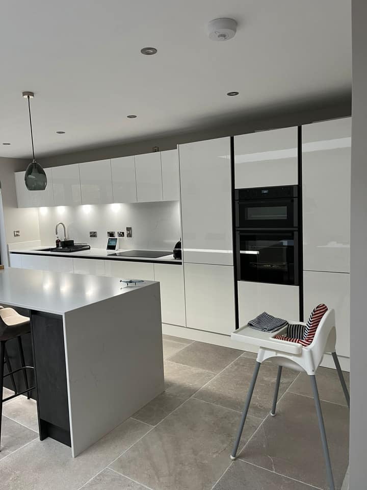 White Gloss and Silver Metal Slate modern kitchen built in oven