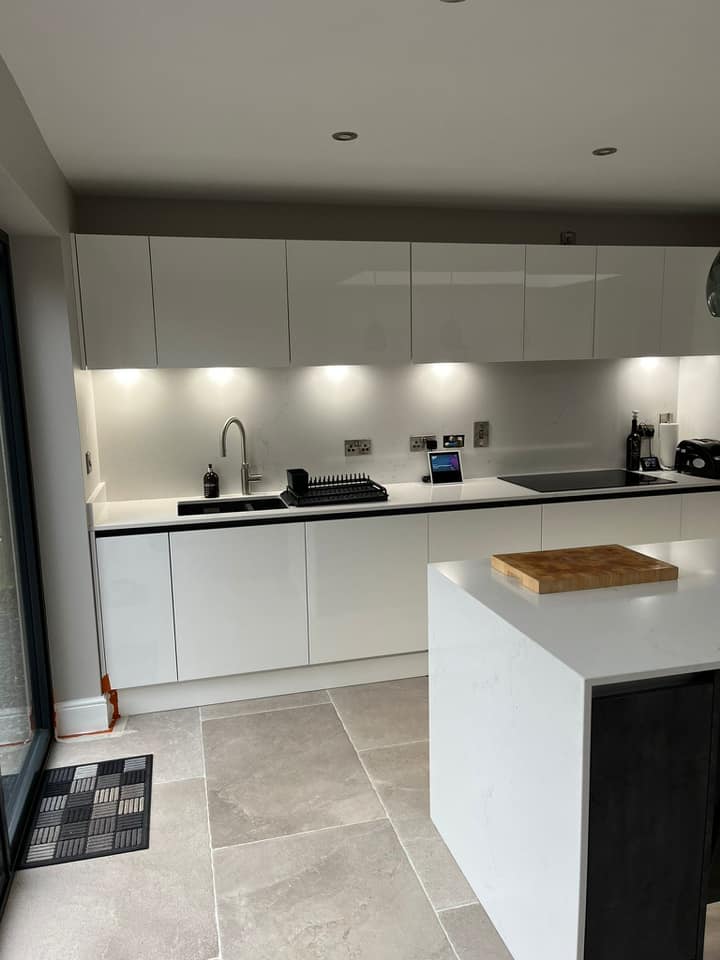 White Gloss and Silver Metal Slate modern kitchen with island