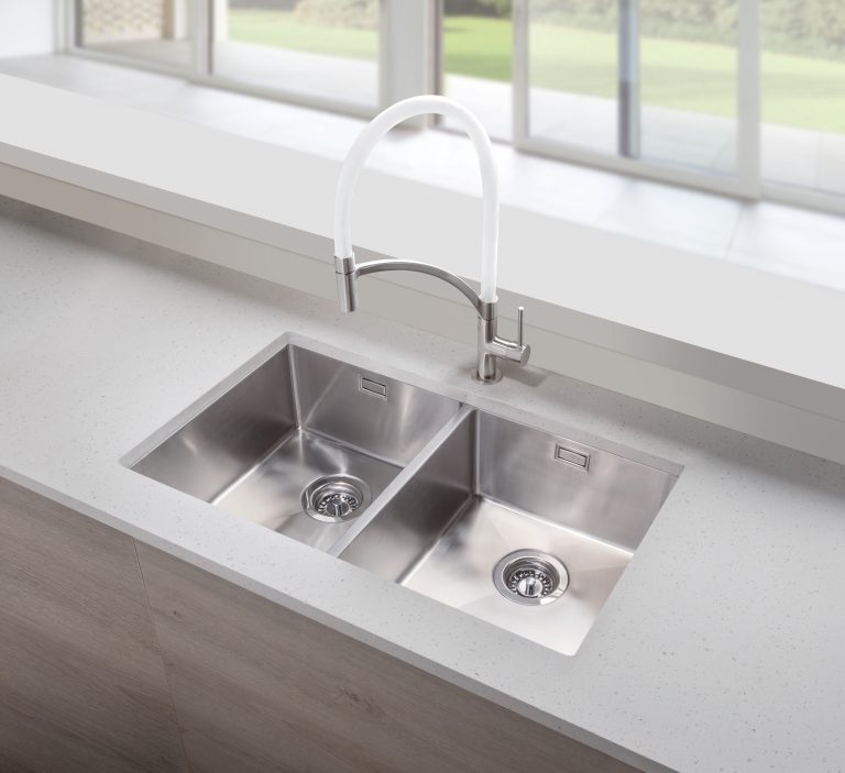 Lavéllo sink and tap collection white tap